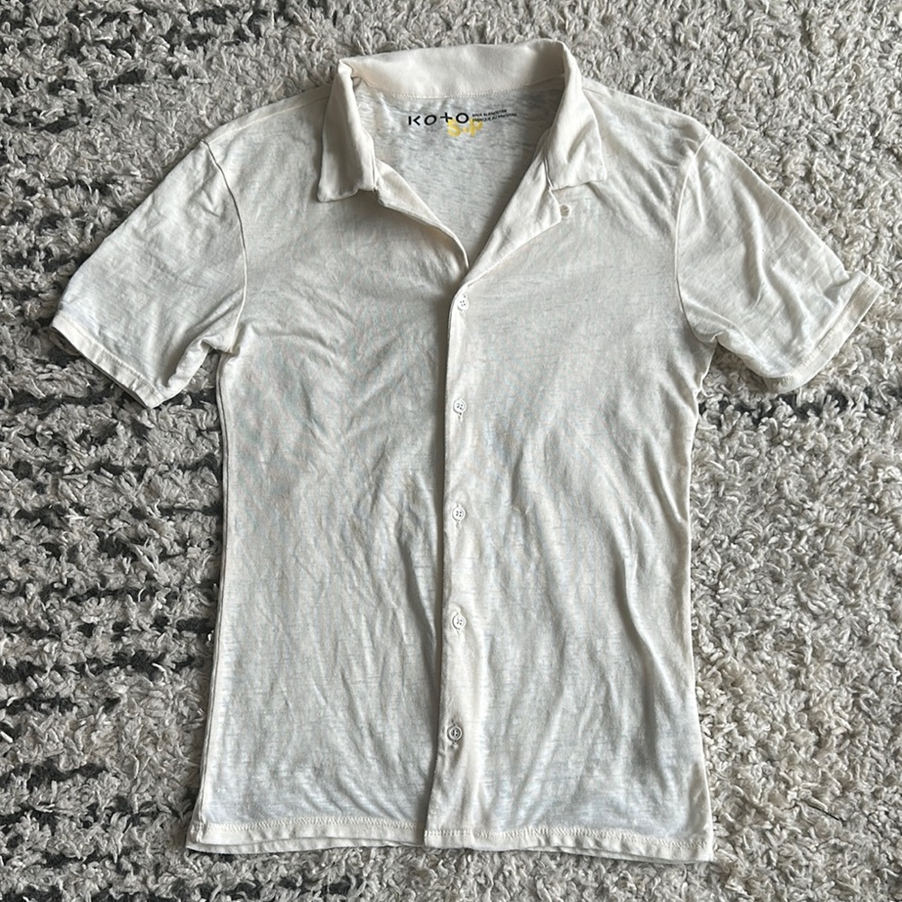 KOI White Button-Up Shirt Size Small